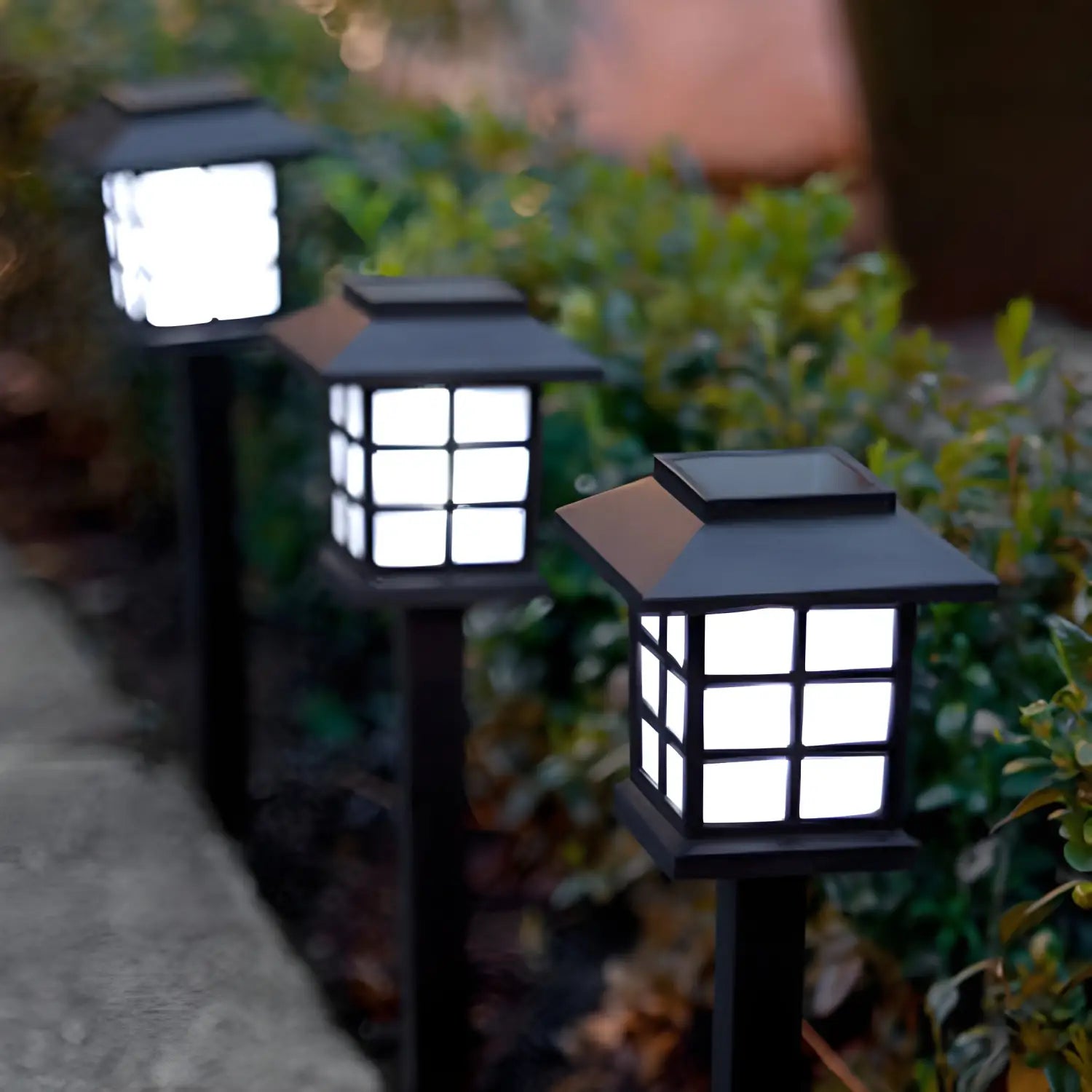 LED Solar Pathway Lights – Waterproof Outdoor Garden & Walkway